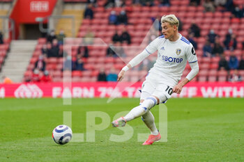2021-05-18 - Leeds United defender Ezgjan Alioski during the English championship Premier League football match between Southampton and Leeds United on May 18, 2021 at the St Mary's Stadium in Southampton, England - Photo Malcolm Bryce / ProSportsImages / DPPI - SOUTHAMPTON VS LEEDS UNITED - ENGLISH PREMIER LEAGUE - SOCCER