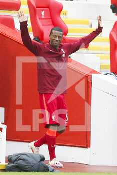 2021-05-23 - Liverpool midfielder Georginio Wijnaldum (5) comes out to a guard of honour from his team mates, an ovation from the fans and a presentation from the club during the English championship Premier League football match between Liverpool and Crystal Palace on May 23, 2021 at Anfield in Liverpool, England - Photo Craig Galloway / ProSportsImages / DPPI - LIVERPOOL VS CRYSTAL PALACE - ENGLISH PREMIER LEAGUE - SOCCER