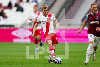 2021-05-23 - Southampton midfielder Stuart Armstrong during the English championship Premier League football match between West Ham United and Southampton on May 23, 2021 at the London Stadium in London, England - Photo Nigel Keene / ProSportsImages / DPPI - WEST HAM UNITED VS SOUTHAMPTON - ENGLISH PREMIER LEAGUE - SOCCER