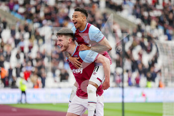 2021-05-23 - West Ham United midfielder Declan Rice (41) scores a goal and celebrates 3-0 with Jesse Lingard during the English championship Premier League football match between West Ham United and Southampton on May 23, 2021 at the London Stadium in London, England - Photo Nigel Keene / ProSportsImages / DPPI - WEST HAM UNITED VS SOUTHAMPTON - ENGLISH PREMIER LEAGUE - SOCCER