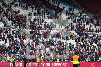2021-05-23 - West Ham United fans at full time during the English championship Premier League football match between West Ham United and Southampton on May 23, 2021 at the London Stadium in London, England - Photo Nigel Keene / ProSportsImages / DPPI - WEST HAM UNITED VS SOUTHAMPTON - ENGLISH PREMIER LEAGUE - SOCCER