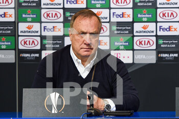 2020-10-22 - Dick Advocaat coach of Feyenoord after the UEFA Europa League, Group Stage, Group K football match between Dinamo Zagreb and Feyenoord Rotterdam on October 22, 2020 at Maksimir stadium in Zagreb, Croatia - Photo Yannick Verhoeven / Parallax Pictures / Orange Pictures / DPPI - DINAMO ZAGREB VS FEYENOORD ROTTERDAM - UEFA EUROPA LEAGUE - SOCCER