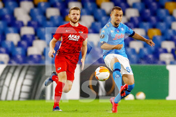 2020-10-22 - Stanislav Lobotka of Napoli and Fredrik Midtsjo of AZ during the UEFA Europa League, Group Stage, Group F football match between SSC Napoli and AZ Alkmaar on October 22, 2020 at Stadio San Paolo in Naples, Italy - Photo Marcel ter Bals / Orange Pictures / DPPI - SSC NAPOLI VS AZ ALKMAAR - UEFA EUROPA LEAGUE - SOCCER