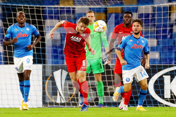 2020-10-22 - Fredrik Midtsjo of AZ, Dries Mertens of Napoli during the UEFA Europa League, Group Stage, Group F football match between SSC Napoli and AZ Alkmaar on October 22, 2020 at Stadio San Paolo in Naples, Italy - Photo Marcel ter Bals / Orange Pictures / DPPI - SSC NAPOLI VS AZ ALKMAAR - UEFA EUROPA LEAGUE - SOCCER