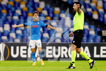 2020-10-22 - Dries Mertens of Napoli reacts,Referee Daniel Stefanski of Poland during the UEFA Europa League, Group Stage, Group F football match between SSC Napoli and AZ Alkmaar on October 22, 2020 at Stadio San Paolo in Naples, Italy - Photo Marcel ter Bals / Orange Pictures / DPPI - SSC NAPOLI VS AZ ALKMAAR - UEFA EUROPA LEAGUE - SOCCER