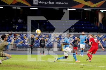 2020-10-22 - Dani de Wit of AZ scores the 0-1 goal during the UEFA Europa League, Group Stage, Group F football match between SSC Napoli and AZ Alkmaar on October 22, 2020 at Stadio San Paolo in Naples, Italy - Photo Marcel ter Bals / Orange Pictures / DPPI - SSC NAPOLI VS AZ ALKMAAR - UEFA EUROPA LEAGUE - SOCCER