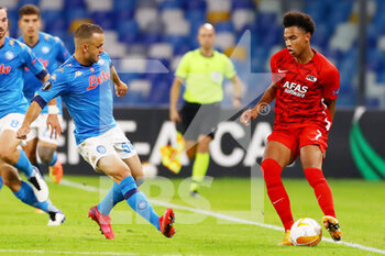 2020-10-22 - Calvin Stengs of AZ and Stanislav Lobotka of Napoli during the UEFA Europa League, Group Stage, Group F football match between SSC Napoli and AZ Alkmaar on October 22, 2020 at Stadio San Paolo in Naples, Italy - Photo Marcel ter Bals / Orange Pictures / DPPI - SSC NAPOLI VS AZ ALKMAAR - UEFA EUROPA LEAGUE - SOCCER