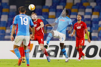 2020-10-22 - Fredrik Midtsjo of AZ, Tiemoue Bakayoko of Napoli during the UEFA Europa League, Group Stage, Group F football match between SSC Napoli and AZ Alkmaar on October 22, 2020 at Stadio San Paolo in Naples, Italy - Photo Marcel ter Bals / Orange Pictures / DPPI - SSC NAPOLI VS AZ ALKMAAR - UEFA EUROPA LEAGUE - SOCCER