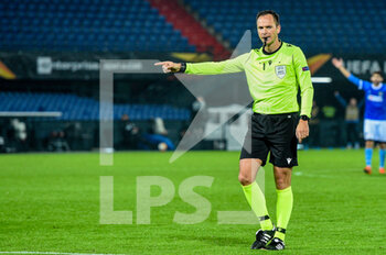 2020-10-29 - Referee Srdjan Jovanovic giving a penalty during the UEFA Europa League, Group Stage, Group K football match between Feyenoord and Wolfsberger AC on October 29, 2020 at De Kuip in Rotterdam, The Netherlands - Photo Yannick Verhoeven / Orange Pictures / DPPI - FEYENOORD AND WOLFSBERGER AC - UEFA EUROPA LEAGUE - SOCCER