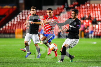 2020-10-29 - Darwin Machis of Granada and Dimitrios Giannoulis of Paok during the UEFA Europa League, Group Stage, Group E football match between Granada CF and Paok FC on October 29, 2020 at Los Carmenes Stadium in Granada, Spain - Photo Joaquin Corchero / Spain DPPI / DPPI - GRANADA CF VS PAOK FC - UEFA EUROPA LEAGUE - SOCCER