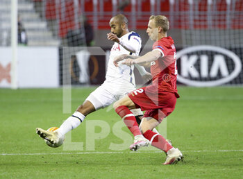 2020-10-29 - Lucas Moura of Tottenham, Ritchie De Laet of Antwerp during the UEFA Europa League, Group Stage, Group J football match between Royal Antwerp and Tottenham Hotspur on October 29, 2020 at Bosuilstadion in Antwerp, Belgium - Photo Jean Catuffe / DPPI - ROYAL ANTWERP VS TOTTENHAM HOTSPUR - UEFA EUROPA LEAGUE - SOCCER