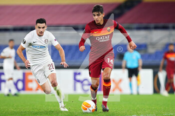 2020-11-05 - Gonzalo Villar of Roma (L) vies for the ball with Ovidiu Hoban of Cluj (R) during the UEFA Europa League, Group Stage, Group A football match between AS Roma and CFR Cluj on November 5, 2020 at Stadio Olimpico in Rome, Italy - Photo Federico Proietti / DPPI - AS ROMA VS CFR CLUJ - UEFA EUROPA LEAGUE - SOCCER
