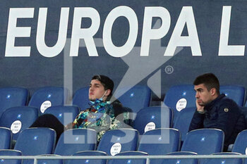2020-11-05 - Nicolo' Zaniolo and Gianluca Mancini of Roma in the bleachers during the UEFA Europa League, Group Stage, Group A football match between AS Roma and CFR Cluj on November 5, 2020 at Stadio Olimpico in Rome, Italy - Photo Federico Proietti / DPPI - AS ROMA VS CFR CLUJ - UEFA EUROPA LEAGUE - SOCCER