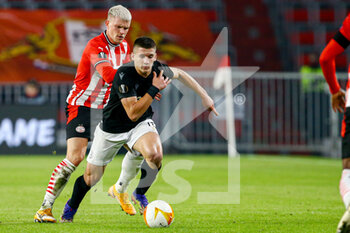 2020-11-26 - Philipp Max of PSV, Christos Tzolis of PAOK during the UEFA Europa League, Group E football match between PSV and PAOK on november 26, 2020 at Philips Stadion in Eindhoven, Netherlands - Photo Perry vd Leuvert / Orange Pictures / DPPI - PSV VS PAOK - UEFA EUROPA LEAGUE - SOCCER