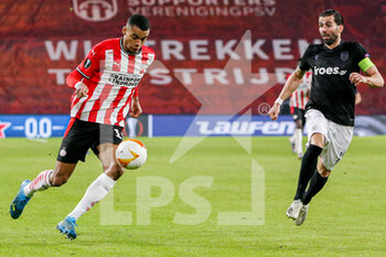 2020-11-26 - Cody Gakpo of PSV, Jose Angel Crespo of PAOK during the UEFA Europa League, Group E football match between PSV and PAOK on november 26, 2020 at Philips Stadion in Eindhoven, Netherlands - Photo Perry vd Leuvert / Orange Pictures / DPPI - PSV VS PAOK - UEFA EUROPA LEAGUE - SOCCER
