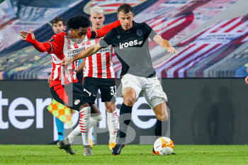 2020-11-26 - Pablo Rosario of PSV, Stefan Schwab of PAOK during the UEFA Europa League, Group E football match between PSV and PAOK on november 26, 2020 at Philips Stadion in Eindhoven, Netherlands - Photo Perry vd Leuvert / Orange Pictures / DPPI - PSV VS PAOK - UEFA EUROPA LEAGUE - SOCCER