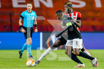 2020-11-26 - Fernando Varela of PAOK, Ibrahim Sangare of PSV during the UEFA Europa League, Group E football match between PSV and PAOK on november 26, 2020 at Philips Stadion in Eindhoven, Netherlands - Photo Perry vd Leuvert / Orange Pictures / DPPI - PSV VS PAOK - UEFA EUROPA LEAGUE - SOCCER
