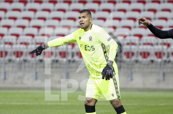 2020-12-03 - Goalkeeper of Nice Walter Benitez during the UEFA Europa League, Group C football match between OGC Nice and Bayer Leverkusen on December 3, 2020 at Allianz Riviera stadium in Nice, France - Photo Jean Catuffe / DPPI - OGC NICE VS BAYER LEVERKUSEN - UEFA EUROPA LEAGUE - SOCCER