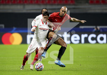 2020-12-08 - Oliver Torres of Sevilla FC, Steven Nzonzi of Stade Rennais during the UEFA Champions League, Group E football match between Stade Rennais and Sevilla FC (FC Seville) on December 8, 2020 at Roazhon Park in Rennes, France - Photo Jean Catuffe / DPPI - STADE RENNAIS VS SEVILLA FC - UEFA EUROPA LEAGUE - SOCCER