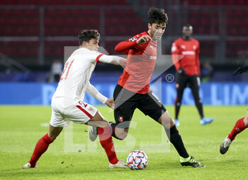 2020-12-08 - Clement Grenier of Stade Rennais, Oliver Torres of Sevilla FC (left) during the UEFA Champions League, Group E football match between Stade Rennais and Sevilla FC (FC Seville) on December 8, 2020 at Roazhon Park in Rennes, France - Photo Jean Catuffe / DPPI - STADE RENNAIS VS SEVILLA FC - UEFA EUROPA LEAGUE - SOCCER