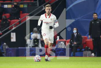 2020-12-08 - Ivan Rakitic of Sevilla FC during the UEFA Champions League, Group E football match between Stade Rennais and Sevilla FC (FC Seville) on December 8, 2020 at Roazhon Park in Rennes, France - Photo Jean Catuffe / DPPI - STADE RENNAIS VS SEVILLA FC - UEFA EUROPA LEAGUE - SOCCER