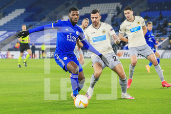2020-12-10 - Kelechi Iheanacho of Leicester City (14) and Stratos Svarnas of AEK during the UEFA Europa League, Group G football match between Leicester City and AEK Athens on December 10, 2020 at the King Power Stadium in Leicester, England - Photo Jez Tighe / ProSportsImages / DPPI - LEICESTER CITY VS AEK ATHENS - UEFA EUROPA LEAGUE - SOCCER
