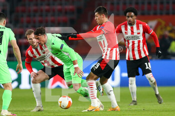 2020-12-10 - Vitor Gomes of Omonia Nicosia, Joel Piroe of PSV Eindhoven during the UEFA Europa League, Group E football match between PSV and Omonia Nicosia on December 10, 2020 at Philips Stadion in Eindhoven, Netherlands - Photo Perry vd Leuvert / Orange Pictures / DPPI - PSV VS OMONIA NICOSIA - UEFA EUROPA LEAGUE - SOCCER