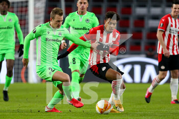 2020-12-10 - Adam Lang of Omonia Nicosia, Donyell Malen of PSV Eindhoven during the UEFA Europa League, Group E football match between PSV and Omonia Nicosia on December 10, 2020 at Philips Stadion in Eindhoven, Netherlands - Photo Perry vd Leuvert / Orange Pictures / DPPI - PSV VS OMONIA NICOSIA - UEFA EUROPA LEAGUE - SOCCER
