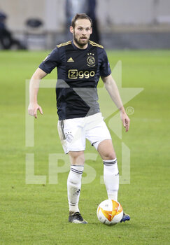 2021-02-18 - Daley Blind of Ajax during the UEFA Europa League, round of 32, 1st leg football match between Lille OSC (LOSC) and AFC Ajax Amsterdam on February 18, 2021 at Stade Pierre Mauroy in Villeneuve-d'Ascq near Lille, France - Photo Jean Catuffe / DPPI - LILLE OSC (LOSC) AND AFC AJAX AMSTERDAM - UEFA EUROPA LEAGUE - SOCCER