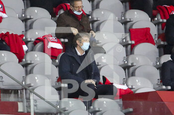 2021-02-18 - Director of Ajax Edwin van der Sar attends the UEFA Europa League, round of 32, 1st leg football match between Lille OSC (LOSC) and AFC Ajax Amsterdam on February 18, 2021 at Stade Pierre Mauroy in Villeneuve-d'Ascq near Lille, France - Photo Jean Catuffe / DPPI - LILLE OSC (LOSC) AND AFC AJAX AMSTERDAM - UEFA EUROPA LEAGUE - SOCCER
