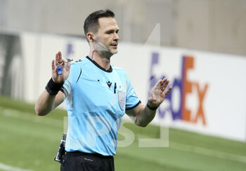 2021-02-18 - Referee Ivan Kruzliak of Slovakia during the UEFA Europa League, round of 32, 1st leg football match between Lille OSC (LOSC) and AFC Ajax Amsterdam on February 18, 2021 at Stade Pierre Mauroy in Villeneuve-d'Ascq near Lille, France - Photo Jean Catuffe / DPPI - LILLE OSC (LOSC) AND AFC AJAX AMSTERDAM - UEFA EUROPA LEAGUE - SOCCER