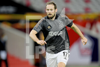 2021-02-18 - Daley Blind of Ajax during the UEFA Europa League, round of 32, 1st leg football match between LOSC Lille and AFC Ajax on February 18, 2021 at Pierre Mauroy stadium in Villeneuve-d'Ascq near Lille, France - Photo Gerrit van Keulen / Orange Pictures / DPPI - LOSC LILLE AND AFC AJAX - UEFA EUROPA LEAGUE - SOCCER
