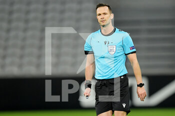 2021-02-18 - Referee Ivan Kruzliak during the UEFA Europa League, round of 32, 1st leg football match between LOSC Lille and AFC Ajax on February 18, 2021 at Pierre Mauroy stadium in Villeneuve-d'Ascq near Lille, France - Photo Gerrit van Keulen / Orange Pictures / DPPI - LOSC LILLE AND AFC AJAX - UEFA EUROPA LEAGUE - SOCCER