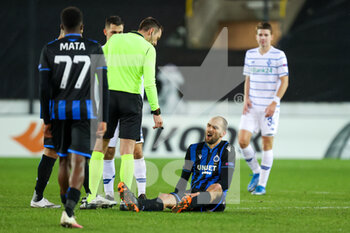 2021-02-25 - Bas Dost of Club Brugge injured during the UEFA Europa League, round of 32, 2nd leg football match between Club Brugge and FC Dynamo Kyiv on February 25, 2021 at Jan Breydelstadion in Bruges, Belgium - Photo Herman Dingler / Orange Pictures / DPPI - CLUB BRUGGE AND FC DYNAMO KYIV - UEFA EUROPA LEAGUE - SOCCER