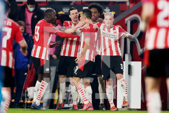 2021-02-25 - Eran Zahavi of PSV celebrates with his team mates after scoring his sides second goal during the UEFA Europa League, round of 32, 2nd leg football match between PSV and Olympiacos on February 25, 2021 at PSV Stadion in Eindhoven, Netherlands - Photo Perry van de Leuvert / Orange Pictures / DPPI - PSV AND OLYMPIACOS - UEFA EUROPA LEAGUE - SOCCER