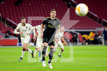 2021-04-08 - Dusan Tadic of Ajax reacts after missed a penalty during the UEFA Europa League, quarter final, 1st leg football match between Ajax and AS Roma on April 8, 2021 at Johan Cruijff Arena in Amsterdam, Netherlands - Photo Gerrit van Keulen / Orange Pictures / DPPI - AJAX VS AS ROMA - UEFA EUROPA LEAGUE - SOCCER