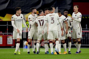 2021-04-08 - AS Roma players celebrate during the UEFA Europa League, quarter final, 1st leg football match between Ajax and AS Roma on April 8, 2021 at Johan Cruijff Arena in Amsterdam, Netherlands - Photo Gerrit van Keulen / Orange Pictures / DPPI - AJAX VS AS ROMA - UEFA EUROPA LEAGUE - SOCCER