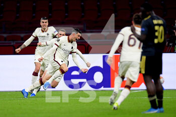 2021-04-08 - Roger Ibanez of AS Roma celebrates his goal during the UEFA Europa League, quarter final, 1st leg football match between Ajax and AS Roma on April 8, 2021 at Johan Cruijff Arena in Amsterdam, Netherlands - Photo Gerrit van Keulen / Orange Pictures / DPPI - AJAX VS AS ROMA - UEFA EUROPA LEAGUE - SOCCER