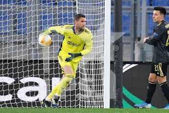 2021-04-15 - Maarten Stekelenburg of AFC Ajax seen in action during the UEFA Europa League Quarter Finals football match between AS Roma and AFC Ajax at the Olimpic Stadium in Rome. - AS ROMA VS AFC AJAX - UEFA EUROPA LEAGUE - SOCCER