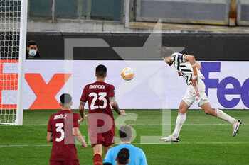 2021-05-06 - Edinson Cavani of Manchester United goal 2-2 seen in action during the UEFA Europa League Quarter Finals football match between AS Roma and Manchester United at the Olimpic Stadium in Rome. - AS ROMA VS MANCHESTER UNITED - UEFA EUROPA LEAGUE - SOCCER