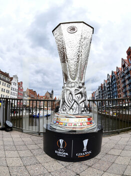 2021-05-26 - Illustration replica trophy, City centre of Gdansk during the UEFA Europa League, Final football match between Villarreal CF and Manchester United on May 26, 2021 at Stadion Energa Gdansk in Gdansk, Poland - Photo Pablo Morano / Orange Pictures / DPPI - FINAL - VILLARREAL CF VS MANCHESTER UNITED - UEFA EUROPA LEAGUE - SOCCER