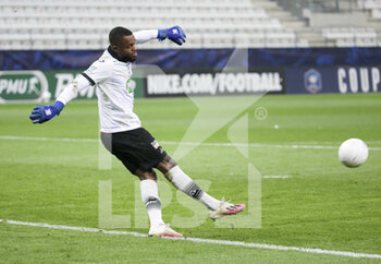 09/02/2021 - Goalkeeper of Valenciennes Hillel Konate during the French Cup, round of 64 football match between Stade de Reims and Valenciennes FC on February 9, 2021 at Auguste Delaune stadium in Reims, France - Photo Jean Catuffe / DPPI - STADE DE REIMS AND VALENCIENNES FC - FRENCH CUP - CALCIO