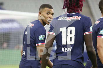 2021-05-19 - Kylian Mbappe of PSG celebrates his goal with Moise Kean and teammates during the French Cup Final football match between AS Monaco (ASM) and Paris Saint-Germain PSG on May 19, 2021 at Stade de France in Saint-Denis near Paris, France - Photo Jean Catuffe / DPPI - FINAL - AS MONACO (ASM) VS PARIS SAINT-GERMAIN PSG - FRENCH CUP - SOCCER