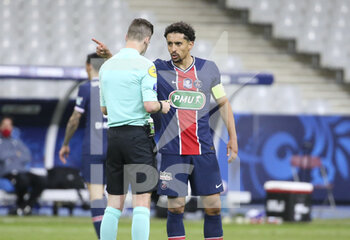 2021-05-19 - Marquinhos of PSG argues with referee Francois Letexier during the French Cup Final football match between AS Monaco (ASM) and Paris Saint-Germain PSG on May 19, 2021 at Stade de France in Saint-Denis near Paris, France - Photo Jean Catuffe / DPPI - FINAL - AS MONACO (ASM) VS PARIS SAINT-GERMAIN PSG - FRENCH CUP - SOCCER