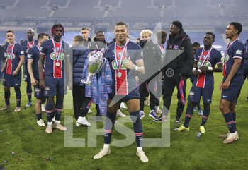 2021-05-19 - Kylian Mbappe of PSG celebrates the victory following the French Cup Final football match between AS Monaco (ASM) and Paris Saint-Germain PSG on May 19, 2021 at Stade de France in Saint-Denis near Paris, France - Photo Jean Catuffe / DPPI - FINAL - AS MONACO (ASM) VS PARIS SAINT-GERMAIN PSG - FRENCH CUP - SOCCER
