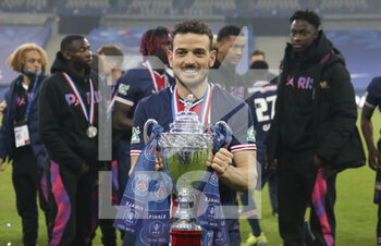 2021-05-19 - Alessandro Florenzi of PSG celebrates the victory following the French Cup Final football match between AS Monaco (ASM) and Paris Saint-Germain PSG on May 19, 2021 at Stade de France in Saint-Denis near Paris, France - Photo Jean Catuffe / DPPI - FINAL - AS MONACO (ASM) VS PARIS SAINT-GERMAIN PSG - FRENCH CUP - SOCCER