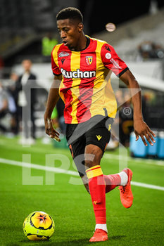 2020-09-10 - Simon BANZA of Lens during the French championship Ligue 1 football match between RC Lens and Paris Saint-Germain on September 10, 2020 at Bollaert stadium in Lens, France - Photo Matthieu Mirville / DPPI - RC LENS (RACING CLUB DE LENS) VS PARIS SAINT-GERMAIN (PSG) - FRENCH LIGUE 1 - SOCCER