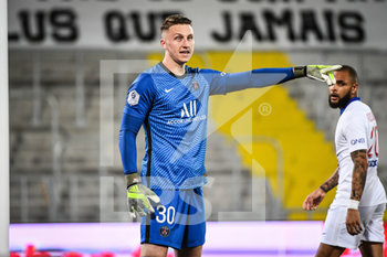 2020-09-10 - Marcin BULKA of PSG during the French championship Ligue 1 football match between RC Lens and Paris Saint-Germain on September 10, 2020 at Bollaert stadium in Lens, France - Photo Matthieu Mirville / DPPI - RC LENS (RACING CLUB DE LENS) VS PARIS SAINT-GERMAIN (PSG) - FRENCH LIGUE 1 - SOCCER