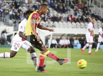 2020-09-10 - Loic Bade of Lens during the French championship Ligue 1 football match between RC Lens (Racing Club de Lens) and Paris Saint-Germain (PSG) on September 10, 2020 at Stade Felix Bollaert in Lens, France - Photo Juan Soliz / DPPI - RC LENS (RACING CLUB DE LENS) VS PARIS SAINT-GERMAIN (PSG) - FRENCH LIGUE 1 - SOCCER