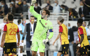 2020-09-10 - Goalkeeper of Lens Jean-Louis Leca celebrates with teammates the victory following the French championship Ligue 1 football match between RC Lens (Racing Club de Lens) and Paris Saint-Germain (PSG) on September 10, 2020 at Stade Felix Bollaert in Lens, France - Photo Juan Soliz / DPPI - RC LENS (RACING CLUB DE LENS) VS PARIS SAINT-GERMAIN (PSG) - FRENCH LIGUE 1 - SOCCER